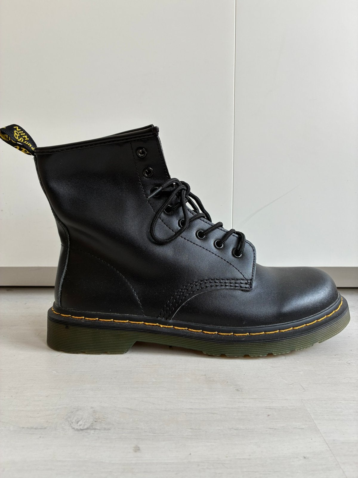 Tijdloze veterboots in maat 42, Kleding | Dames, Zwart, Lage of Enkellaarzen, Nieuw, Ophalen of Verzenden