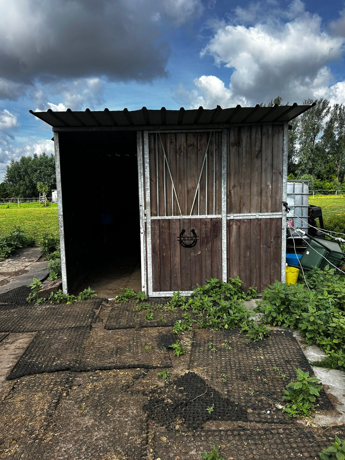 Paardenstal, Tuin en Terras, Bergingen en Tuinkasten, Ophalen, Gebruikt, Hout