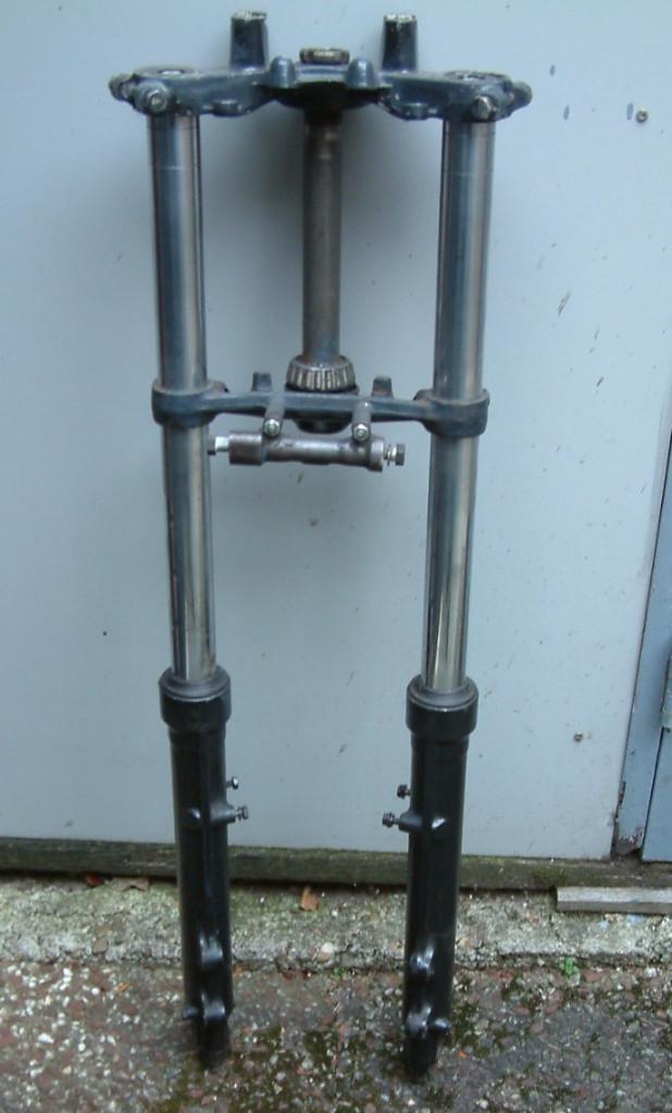 Fourche avant 35 mm antirouille, pieds 37 mm, non rouillés, Motos, Enlèvement ou Envoi, Utilisé