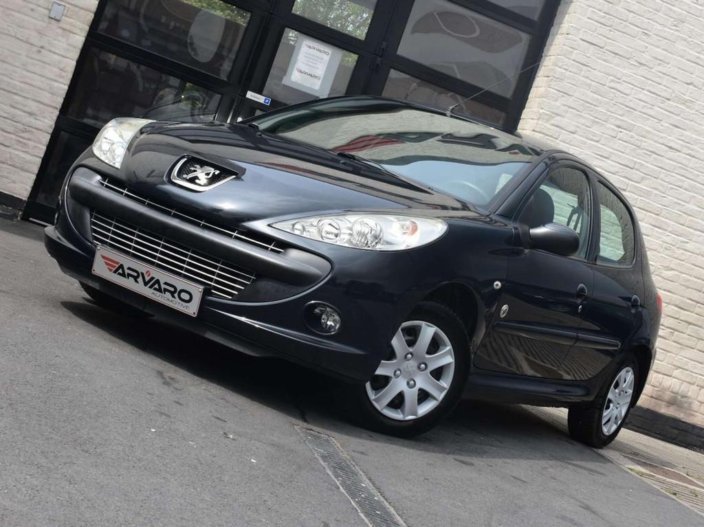Peugeot 206 1.4i Generation / Airco / Garantie, Autos, Peugeot, Euro 5, Achat, 139 g/km, Entreprise