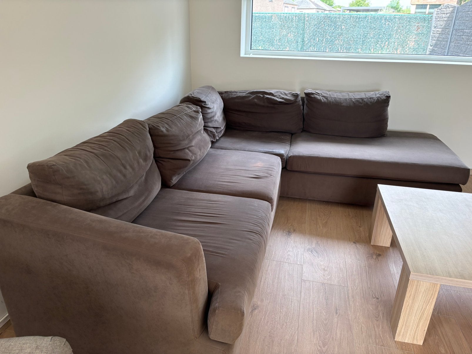GRATIS!!! Hoeksalon, Huis en Inrichting, Zetels | Complete zithoeken, Ophalen, Zo goed als nieuw, Stof