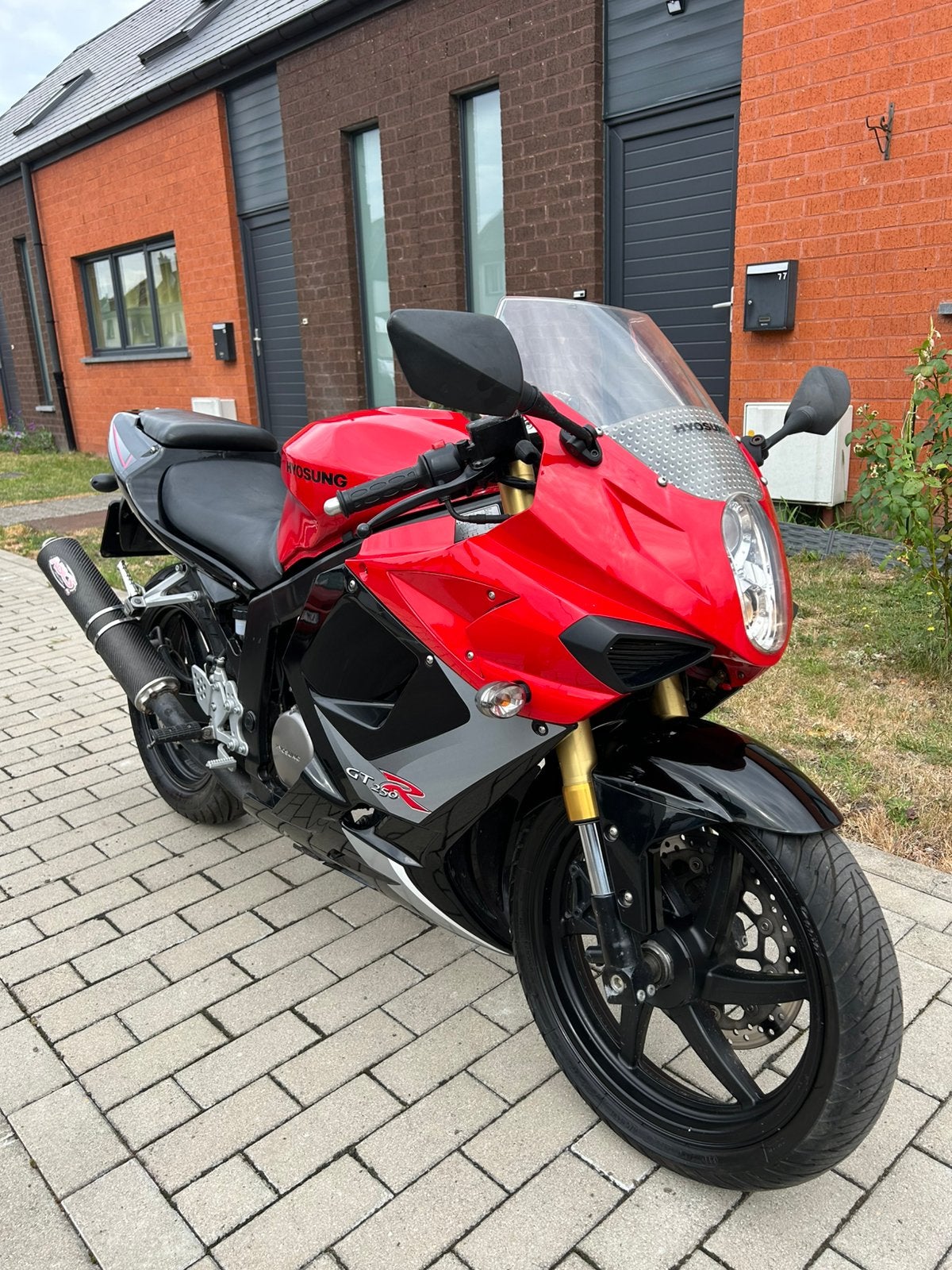 Moto Hyosung 125cc, Particulier