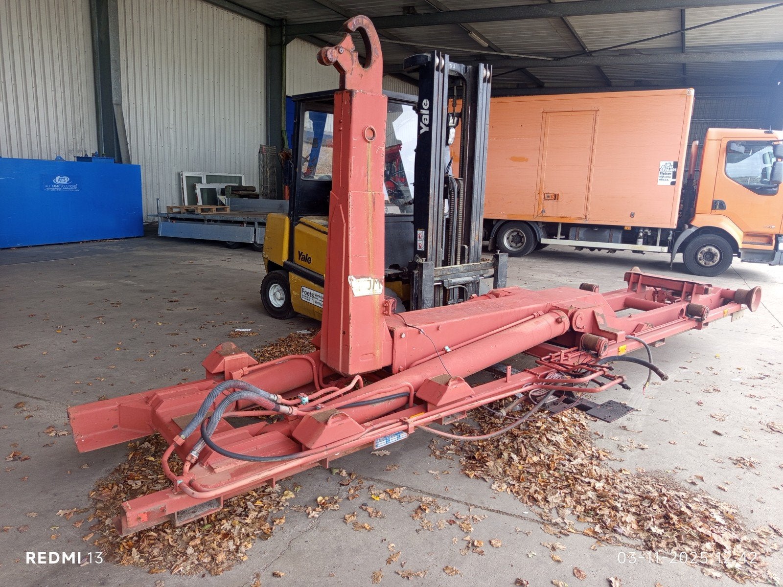 Mooi container haak systeem 10 tonvoor chassis van +- 5.5 m, Enlèvement