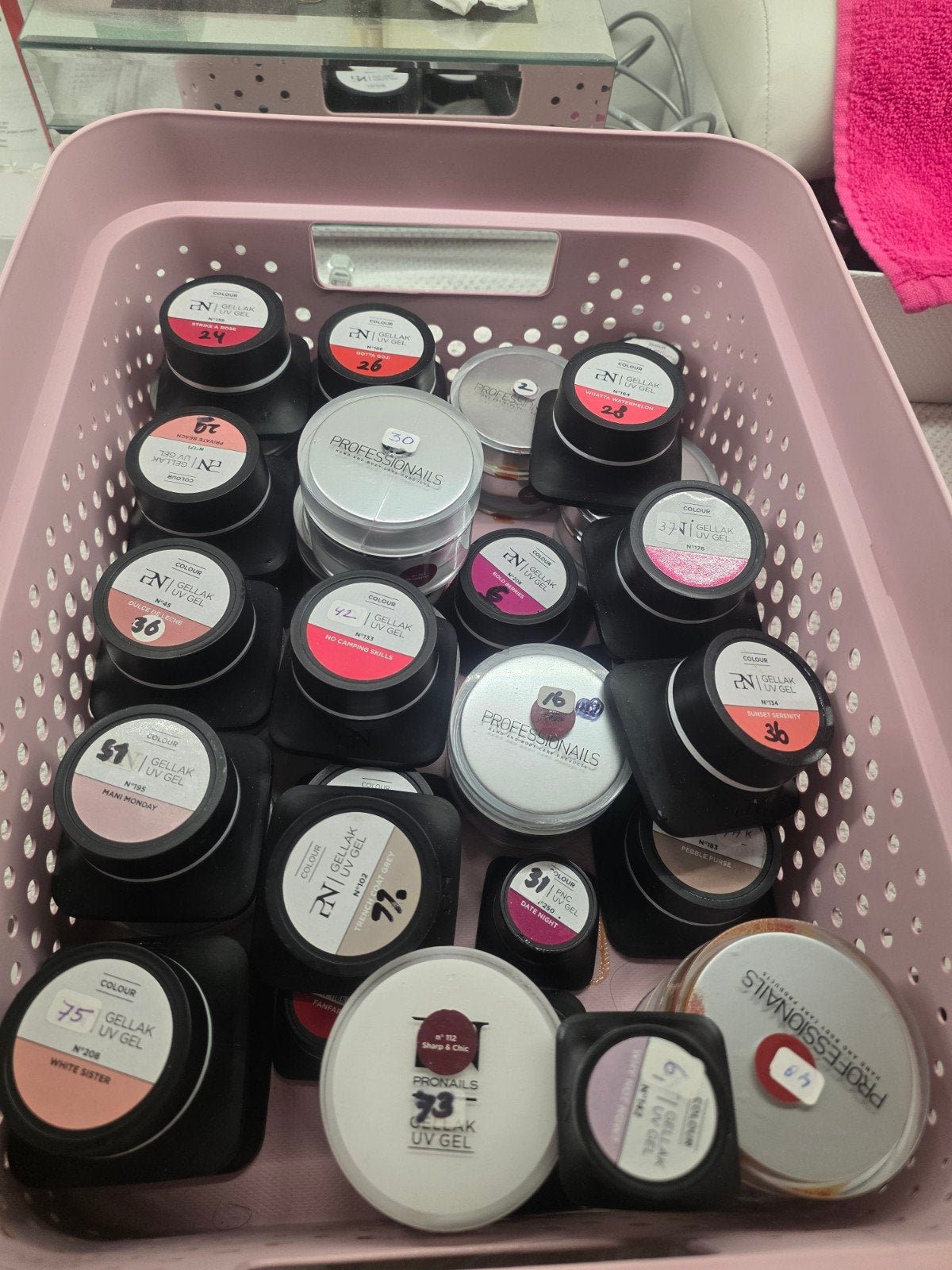 Te koop: Grote partij Professionails / PN UV-gels – 67 potje, Bijoux, Sacs & Beauté, Beauté | Cosmétiques & Maquillage, Enlèvement