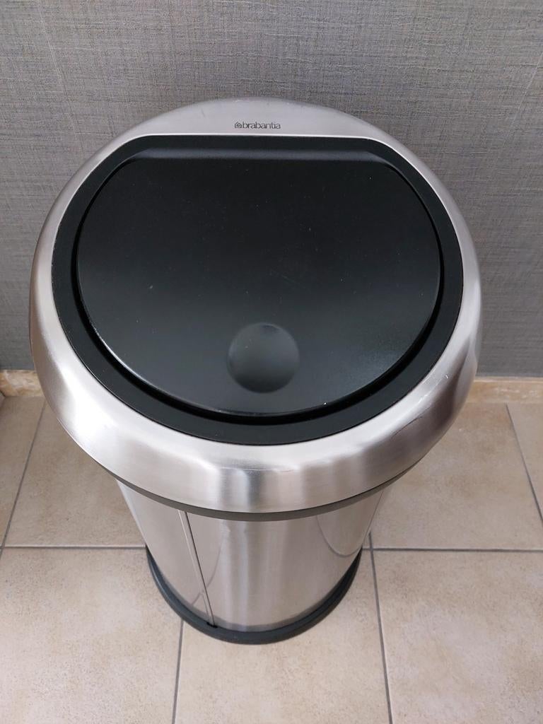 Brabantia Touch Bin prullenbak, vuilnisbak 60 liter., Enlèvement