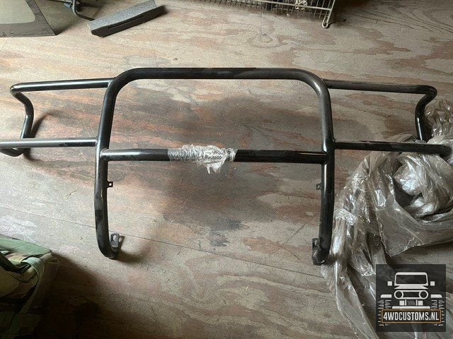 zwart gepoedercoat bullbar L 200 1991/2001 € 190, Ophalen, -, -, -