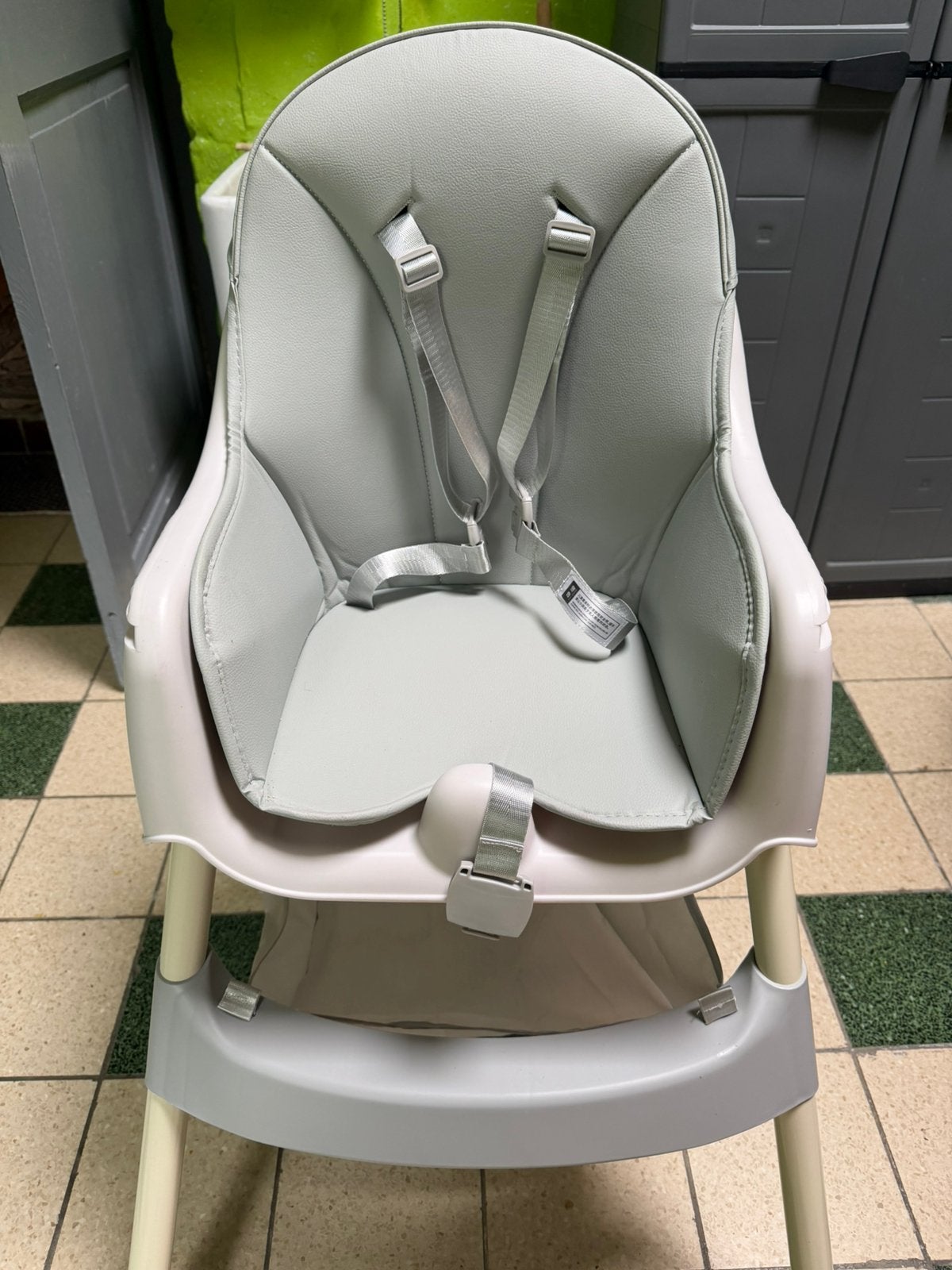 Chaise de salle à manger pour bébés et tout-petits, Enlèvement, Comme neuf