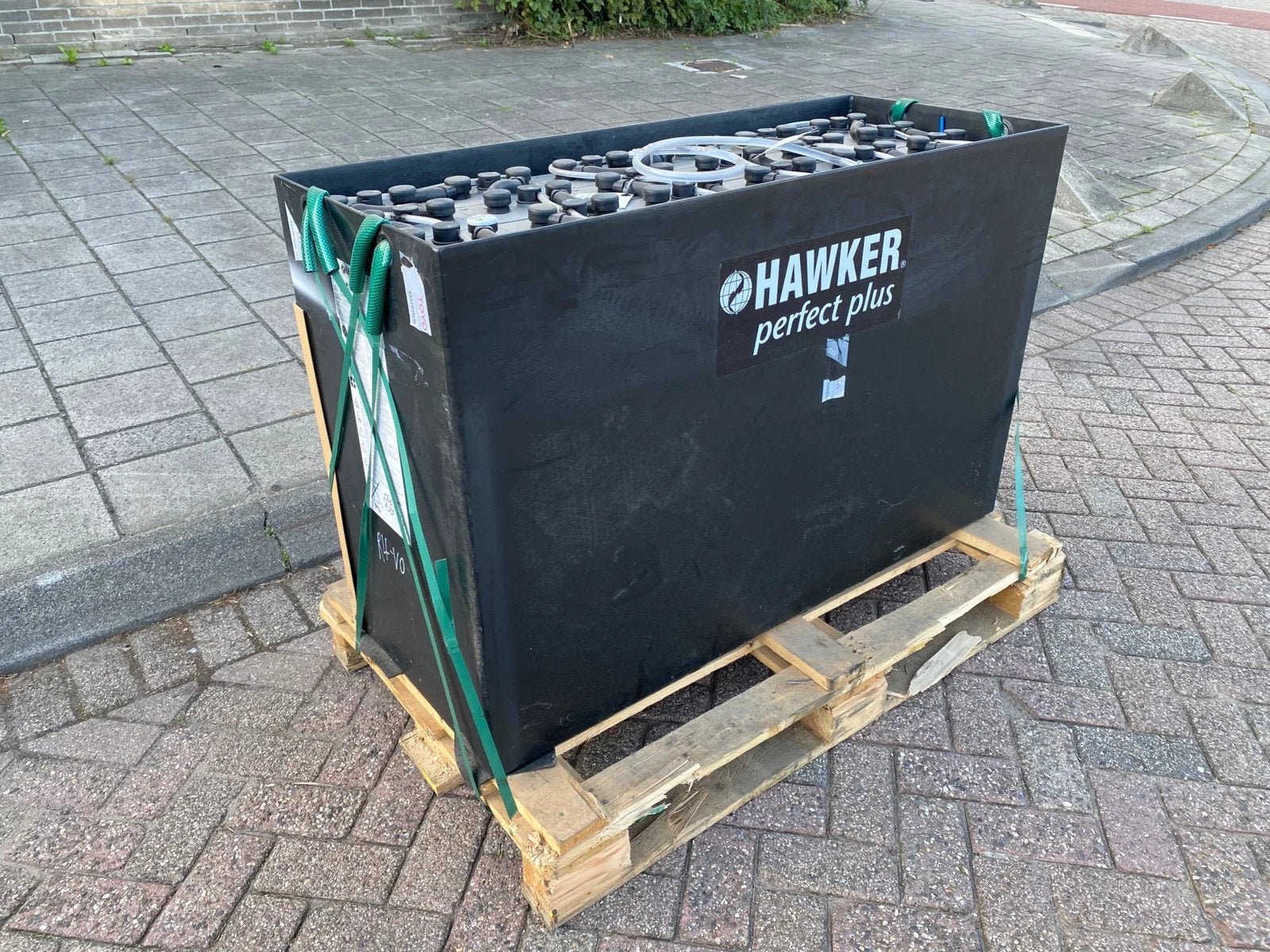 Hawker 48v 930Ah ZO GOED ALS NIEUWE BATTERIJ / Heftruck, HAWKER, Marconistraat 2
3133 KL  Vlaardingen, NL, Heftruck, Yilmaz heftrucks