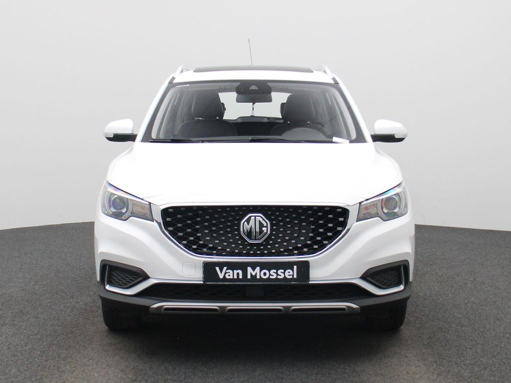 MG MG ZS EV Luxury 45 kWh LEDER | CAMERA | PANO DAK | CAMERA, Auto's, MG, 45 kWh, Gebruikt, ZS, 1507 kg