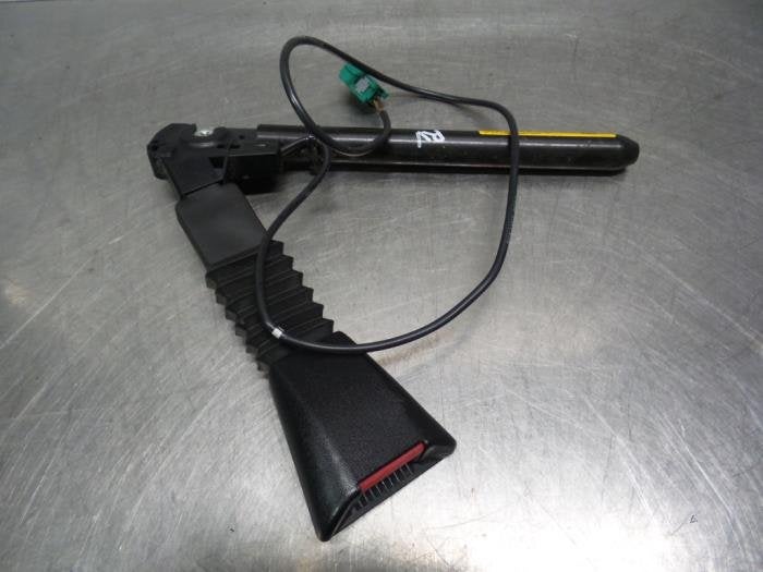 Tendeur de ceinture droit d'un Opel Corsa (Corsa C 00-), -, Opel, 3 mois de garantie, Utilisé