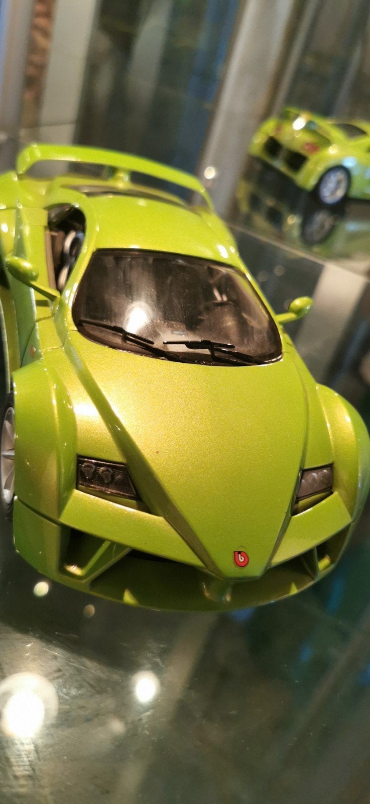 Guigiaro Prima Green Burago 1/18, Hobby & Loisirs créatifs, Voitures miniatures | 1:18, Enlèvement, Burago