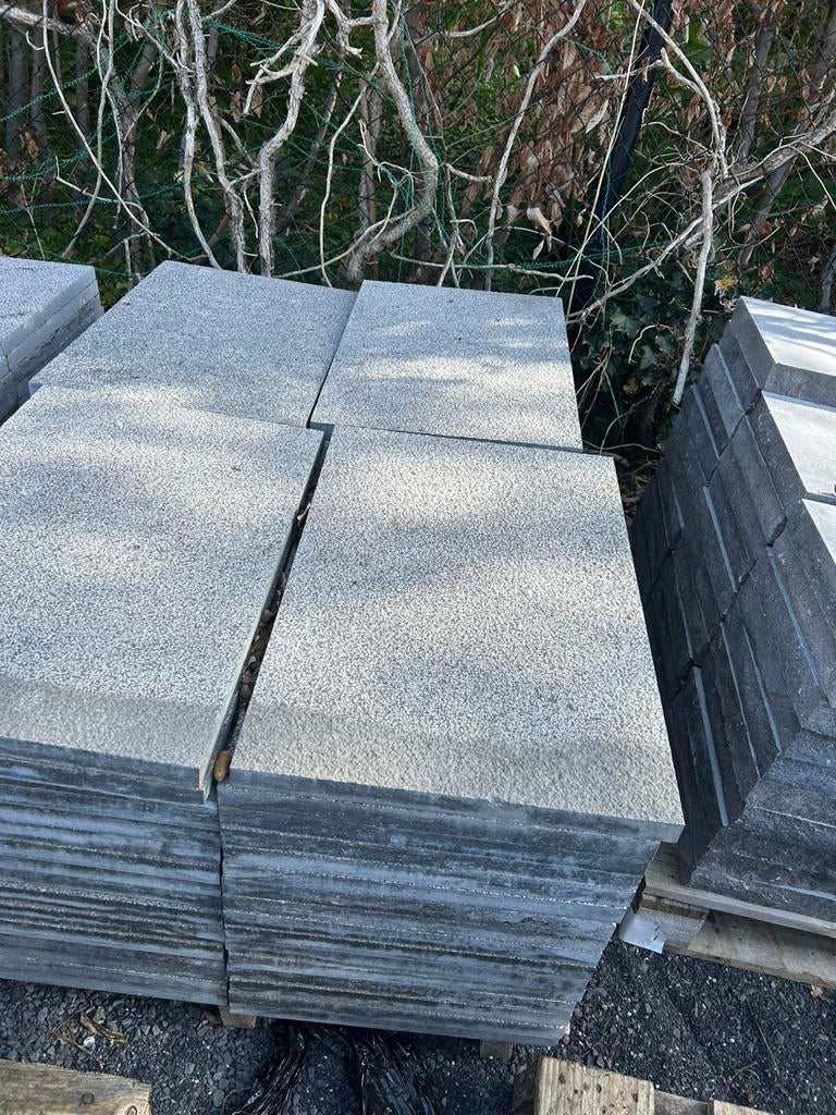 UITVERKOOP Tegels belgische arduin Gebouchardeerde, Ophalen, Nieuw