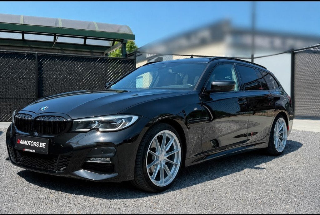 BMW 320, Autos, BMW, Cuir, Achat, 5 portes, Automatique