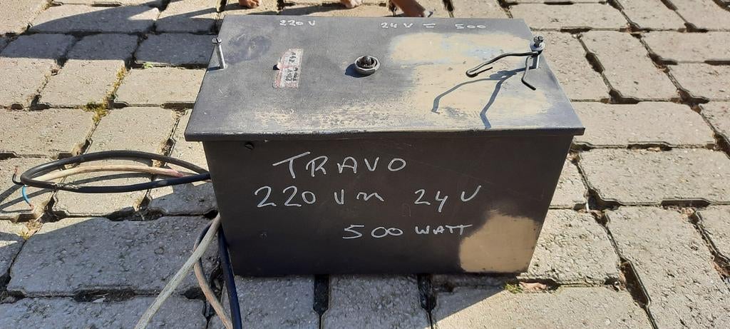 Transfo input 220v output 24 v 500 watt, Doe-het-zelf en Bouw, Ophalen