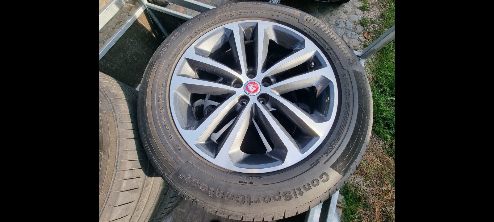 Jantes Jantes 
5x108 19 pouces 
R19 
Jaguar 
Land Rover 
Vol, Enlèvement
