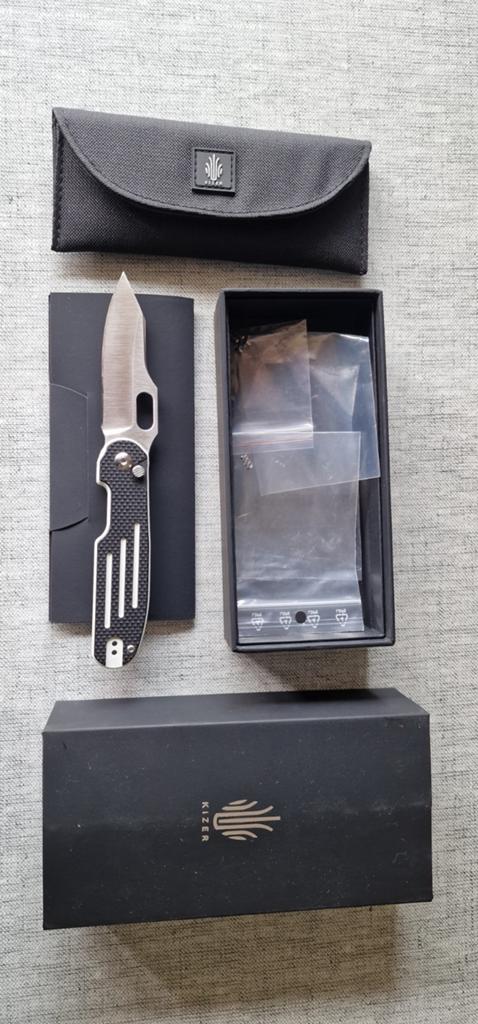 Couteau de poche : Kizer Cormorant, Enlèvement