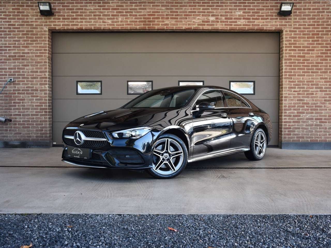 Mercedes-Benz CLA 250 E PHEV SOH 93,9% / AMG LINE / CARPLAY, 0 min, 161 kW, Zwart, 0 kg
