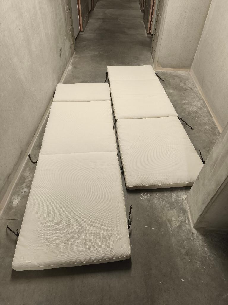 2 coussins pour une chaise longue, Enlèvement, Comme neuf