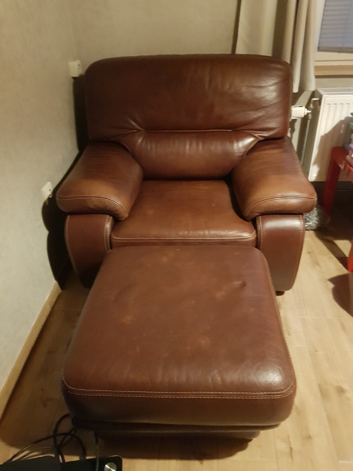 fauteuil et pose pieds, Maison & Meubles, 100 à 125 cm, Moins de 150 cm, Comme neuf, Enlèvement