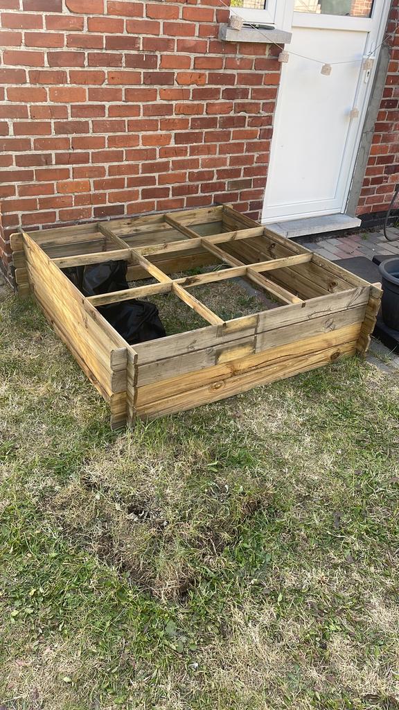 Bak voor het planten van groenten of bloemen, Ophalen, Zo goed als nieuw