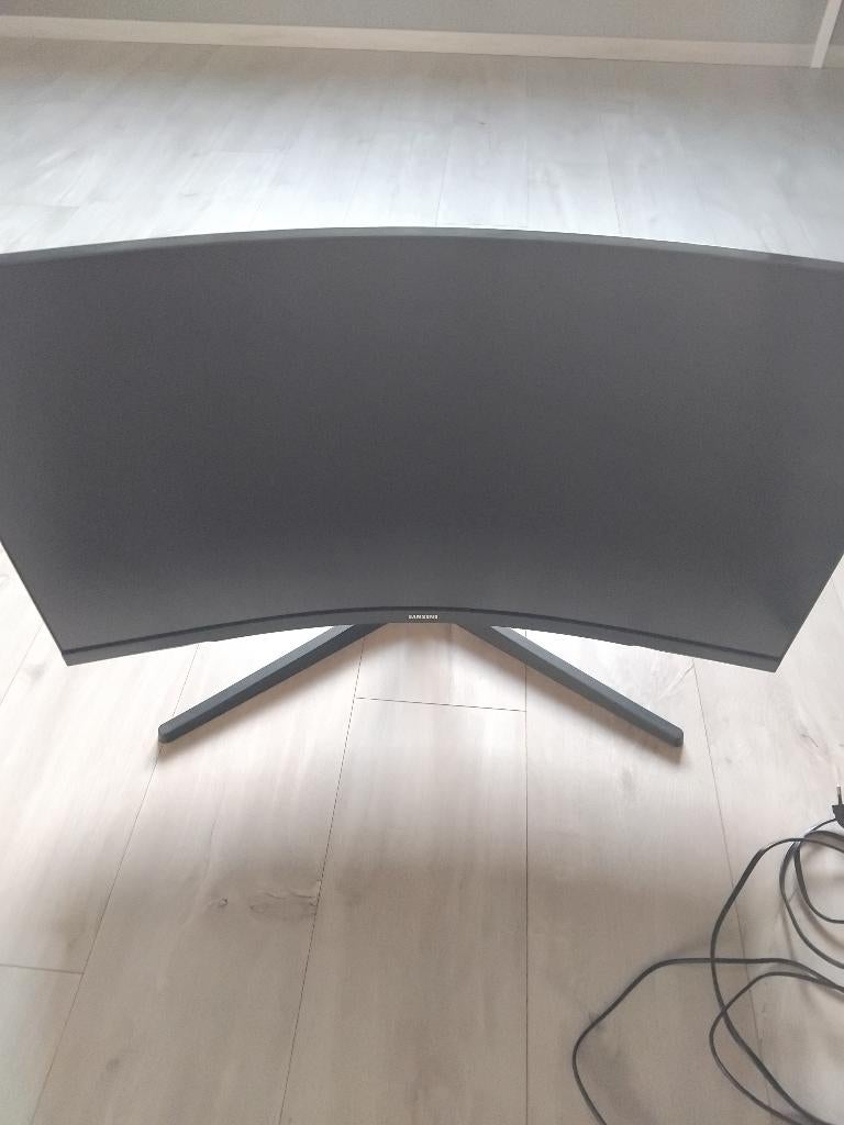 Moniteur/écran incurvé 32 pouces Samsung Odyssey G5, Gaming, Moins de 1 ms, 151 à 200 Hz, Comme neuf