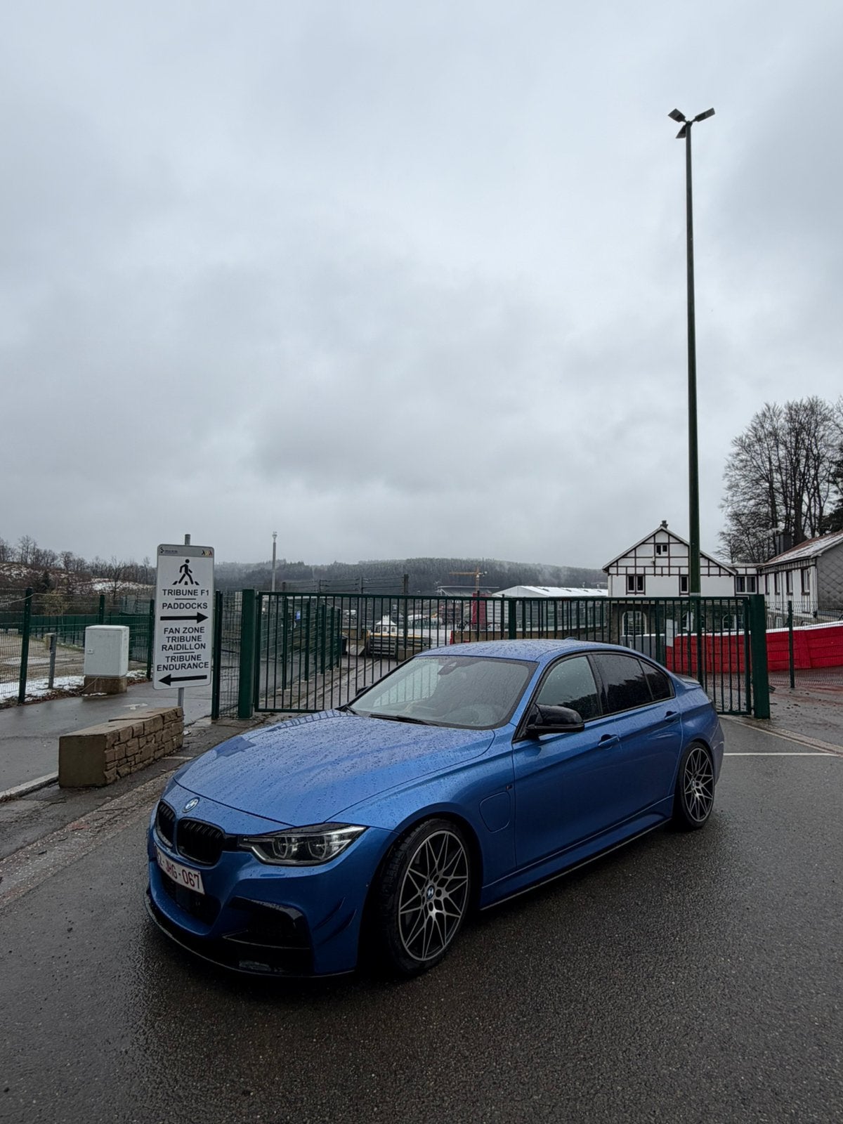 Bmw 330e, Auto's, Achterwielaandrijving, 4 cilinders, Blauw, Leder