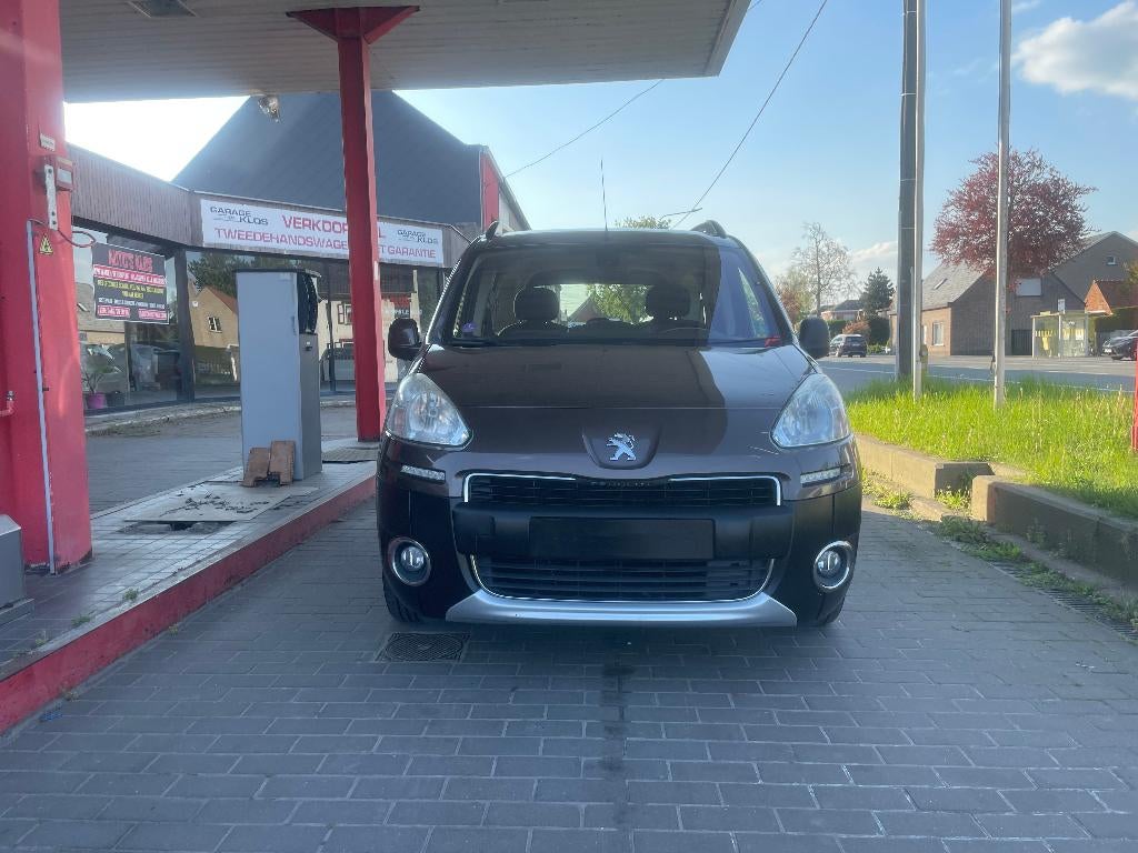 PEUGEOT PARTNER 1.6 BENZINE. 150.000KM EURO5.  MET KEURING., Adaptieve lichten, Bedrijf, Handgeschakeld, 5 deurs