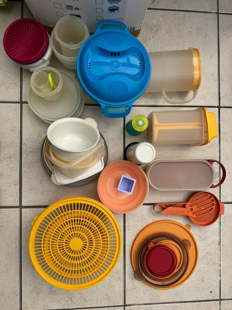 Lot Tupperware, Enlèvement, Comme neuf, Jaune, Autres types