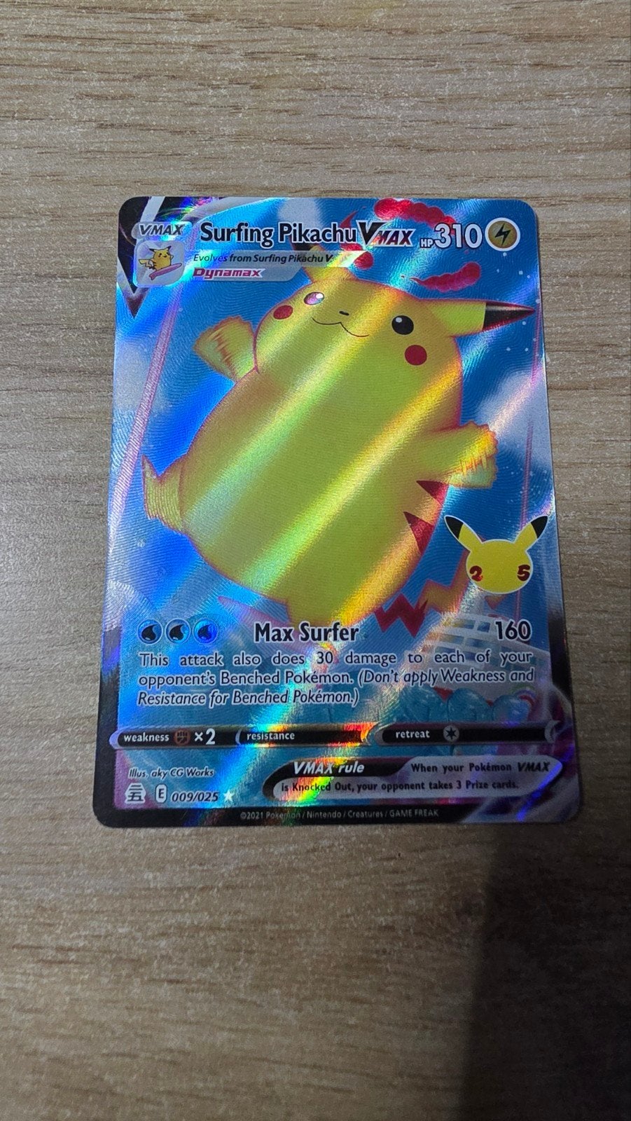 surfing pikachu vmax 009/025, Hobby en Vrije tijd, Verzamelkaartspellen | Pokémon, Ophalen, Booster