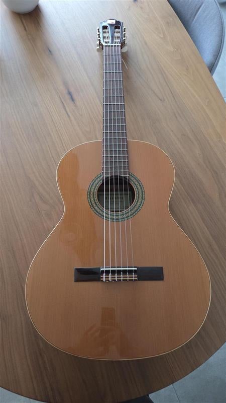 Alhambra Mod 2C, Muziek en Instrumenten, Ophalen of Verzenden, Zo goed als nieuw, Klassieke of Spaanse gitaar