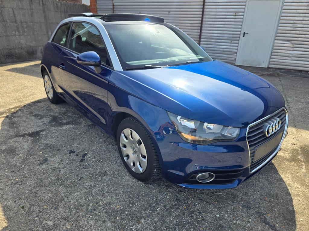 Mooie Audi A1, Auto's, Audi, Voorwielaandrijving, Stof, Blauw, Handgeschakeld
