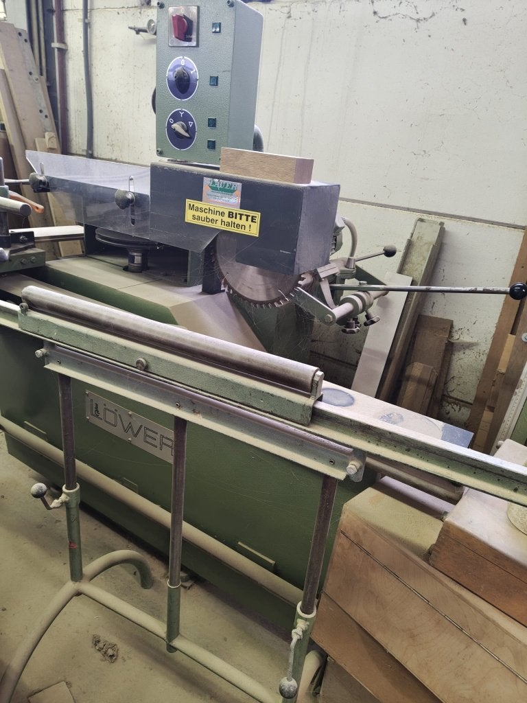 Tenonneuse LÖWER (1,5 kW) + grand lot de fraises, Enlèvement