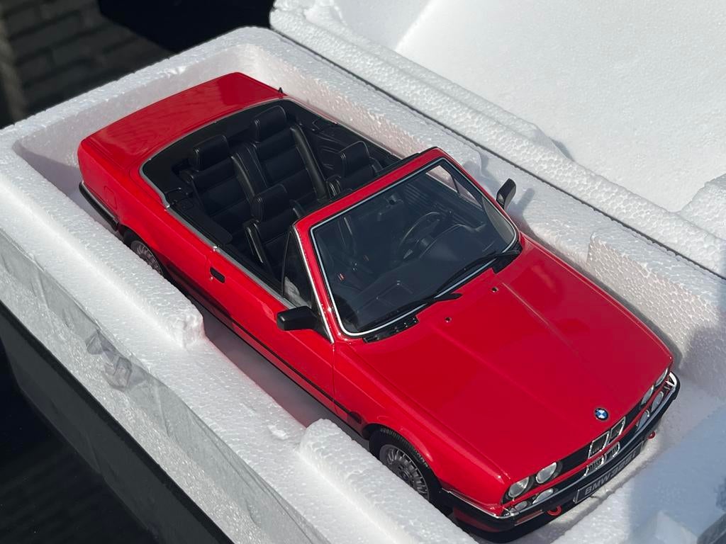 Ottomobile Bmw E30 325i Cabrio, Hobby en Vrije tijd, Ophalen, Zo goed als nieuw, OttOMobile