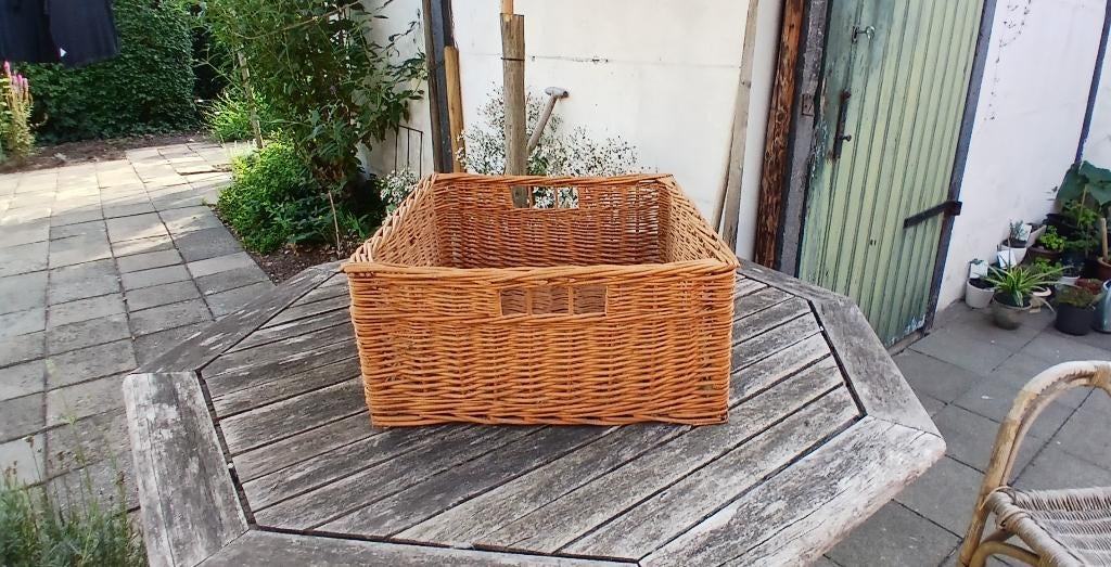 Opbergmand, Huis en Inrichting, Woonaccessoires | Schalen en Manden, Ophalen, Mand, Zo goed als nieuw, Riet