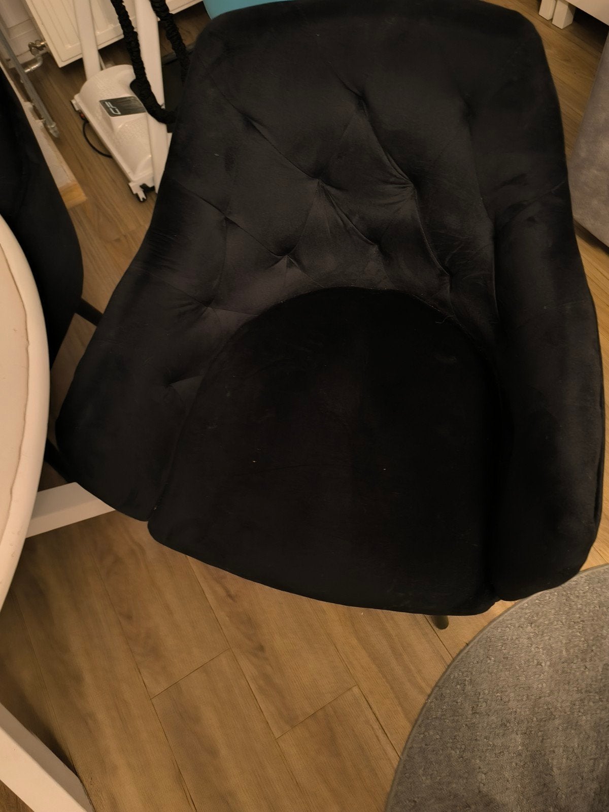 4 chaises en velours, Enlèvement, Noir