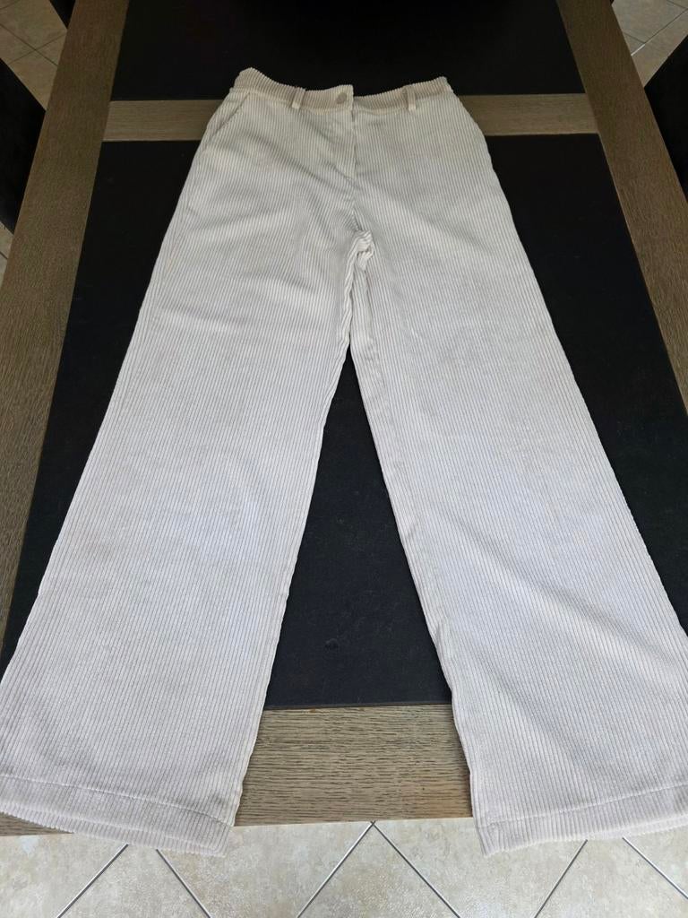 Beige broek maat 40 met zakken, Kleding | Dames, Broeken en Pantalons, Ophalen, Beige