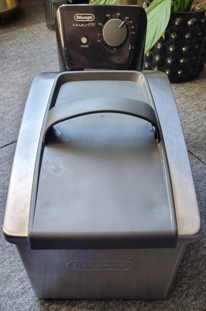 Friteuse Delonghi Familly Fry 3.5 Litres, Electroménager, 3 à 4 litres, Enlèvement ou Envoi, Utilisé, Pan intérieur amovible