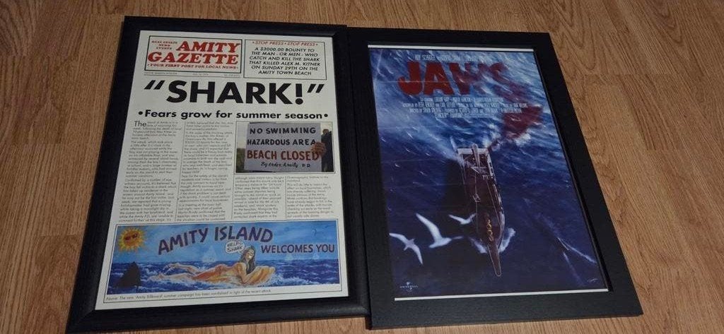 Jaws kadertjes, Ophalen