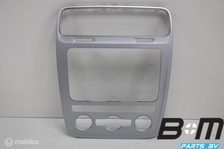 Afdekking radio / clima unit VW Scirocco 1K8819728C, Autos : Pièces & Accessoires, Tableau de bord & Interrupteurs, Utilisé