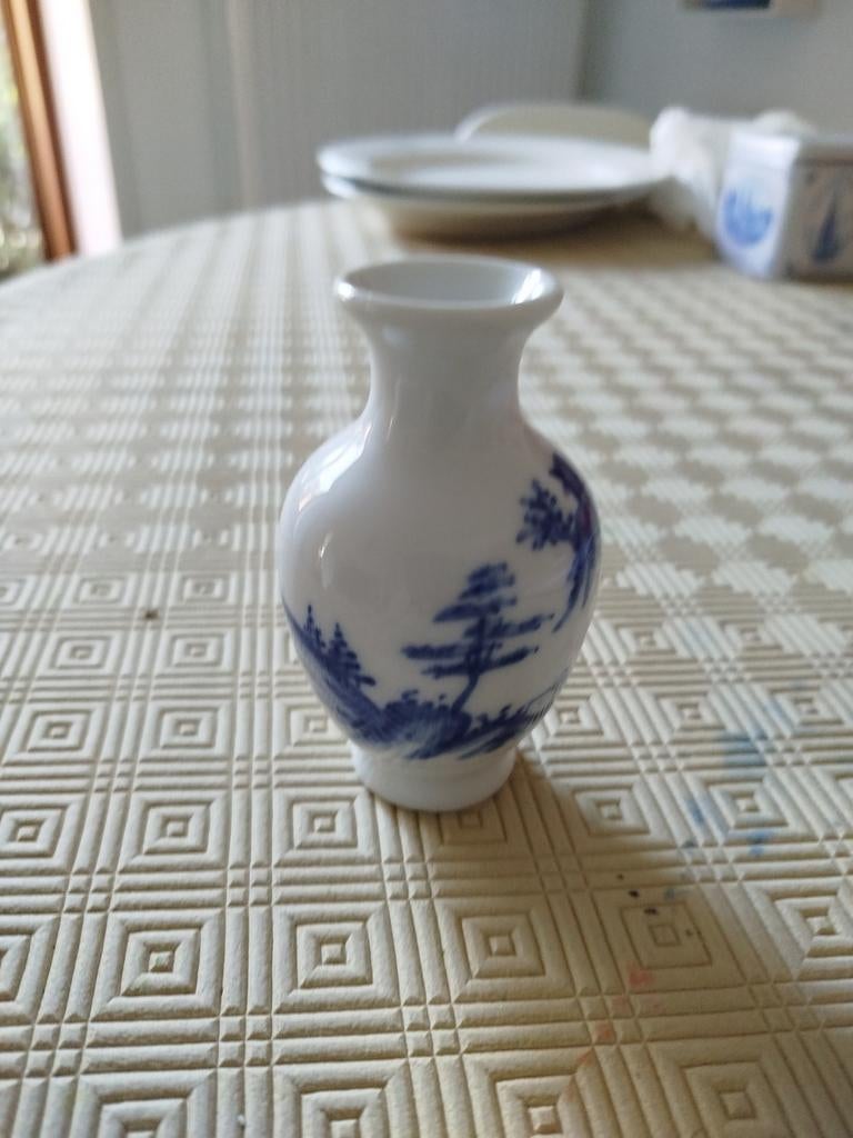 Petit vase chinois 10 cm ., Antiquités & Art, Enlèvement ou Envoi
