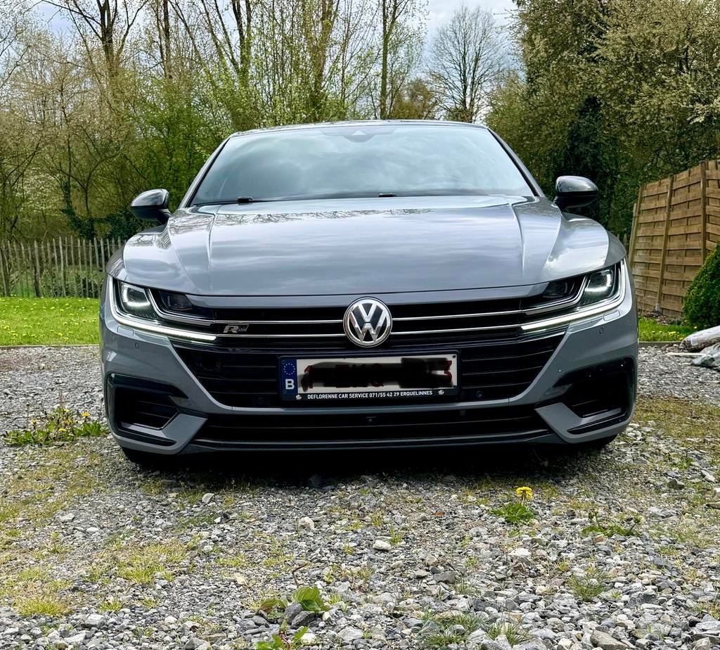Vw arteon R line edition limitee 25 exemplaires belgique, Autos, Cuir, Argent ou Gris, Euro 6, Carnet d'entretien