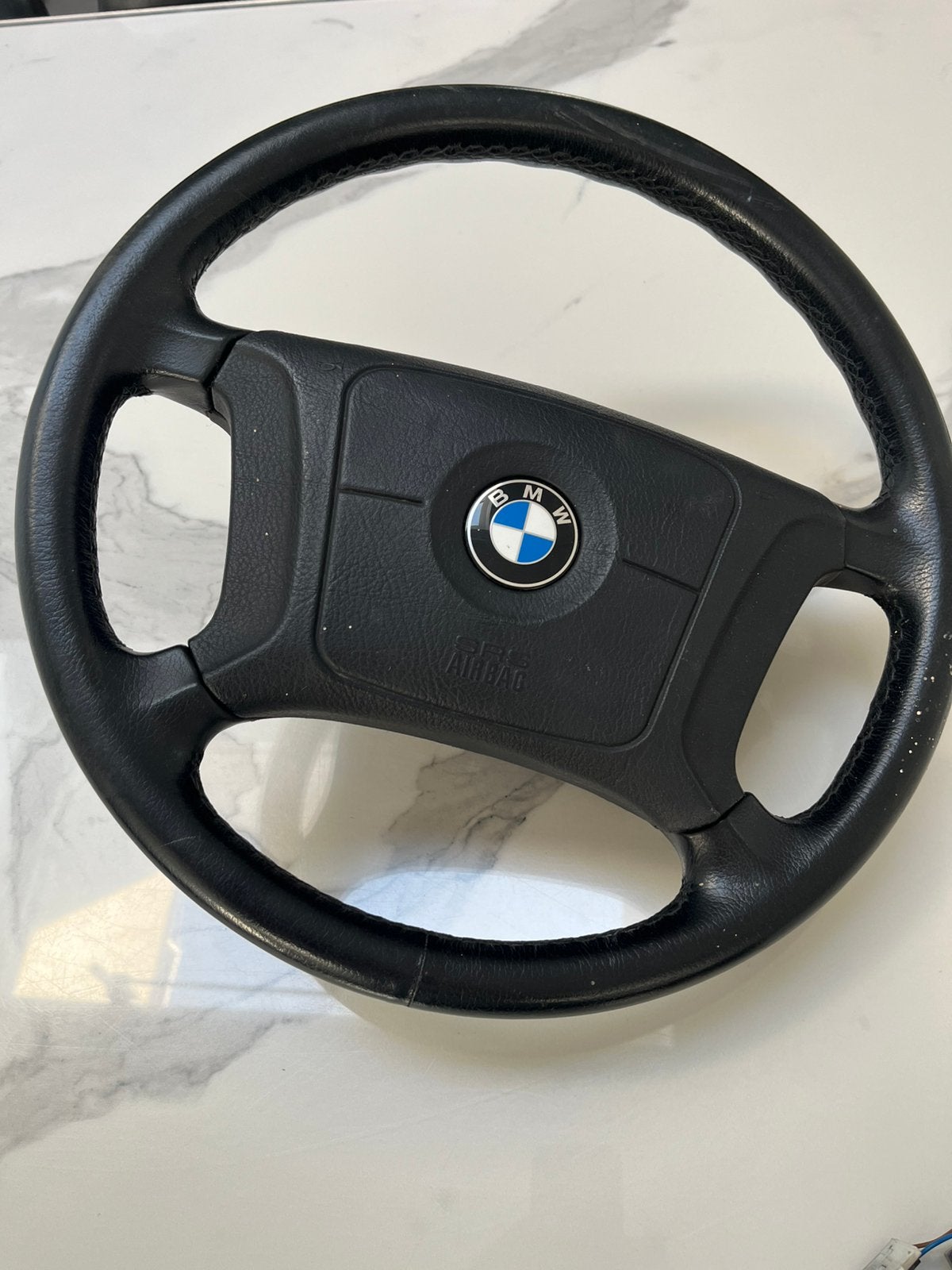 Volant d'origine BMW E39, Enlèvement, BMW