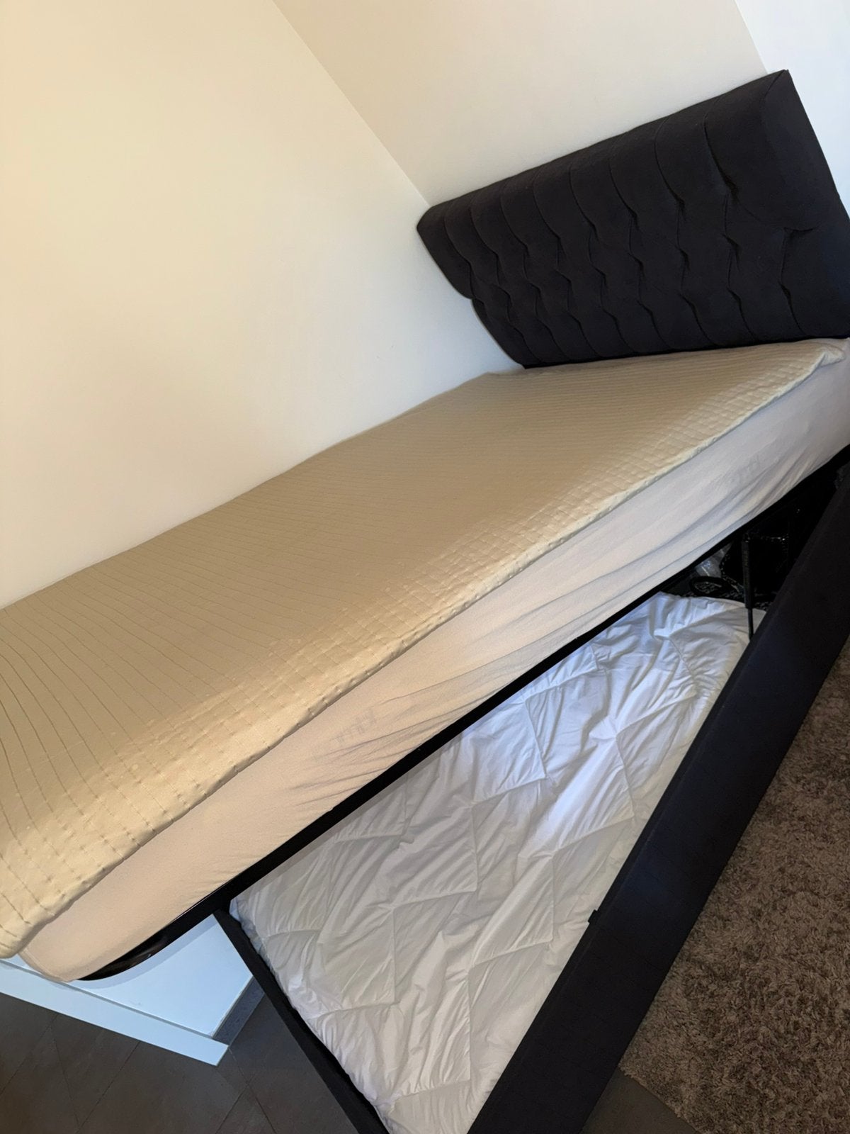 Boxspring, Enlèvement, Comme neuf