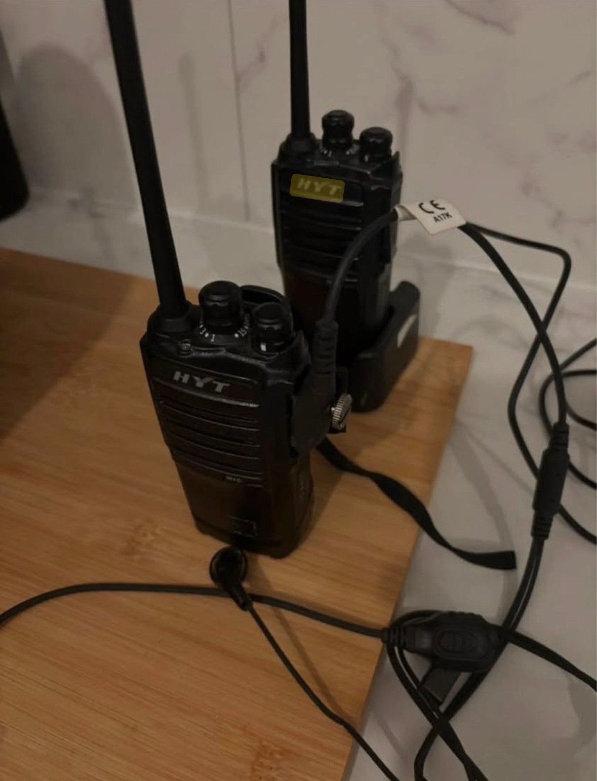 Talkie-walkie HYT, Télécoms, Talkies-walkies & Walkies-talkies, Enlèvement, Comme neuf
