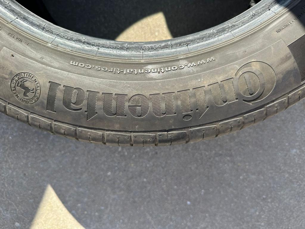 Zomerbanden Continental R17 te koop., Auto-onderdelen, Banden en Velgen, Ophalen, Zomerbanden