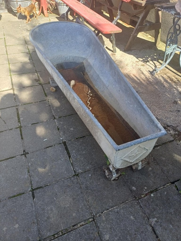baignoire ou abreuvoir  ancien galvanisé, Antiquités & Art, Antiquités | Verre & Cristal, Enlèvement