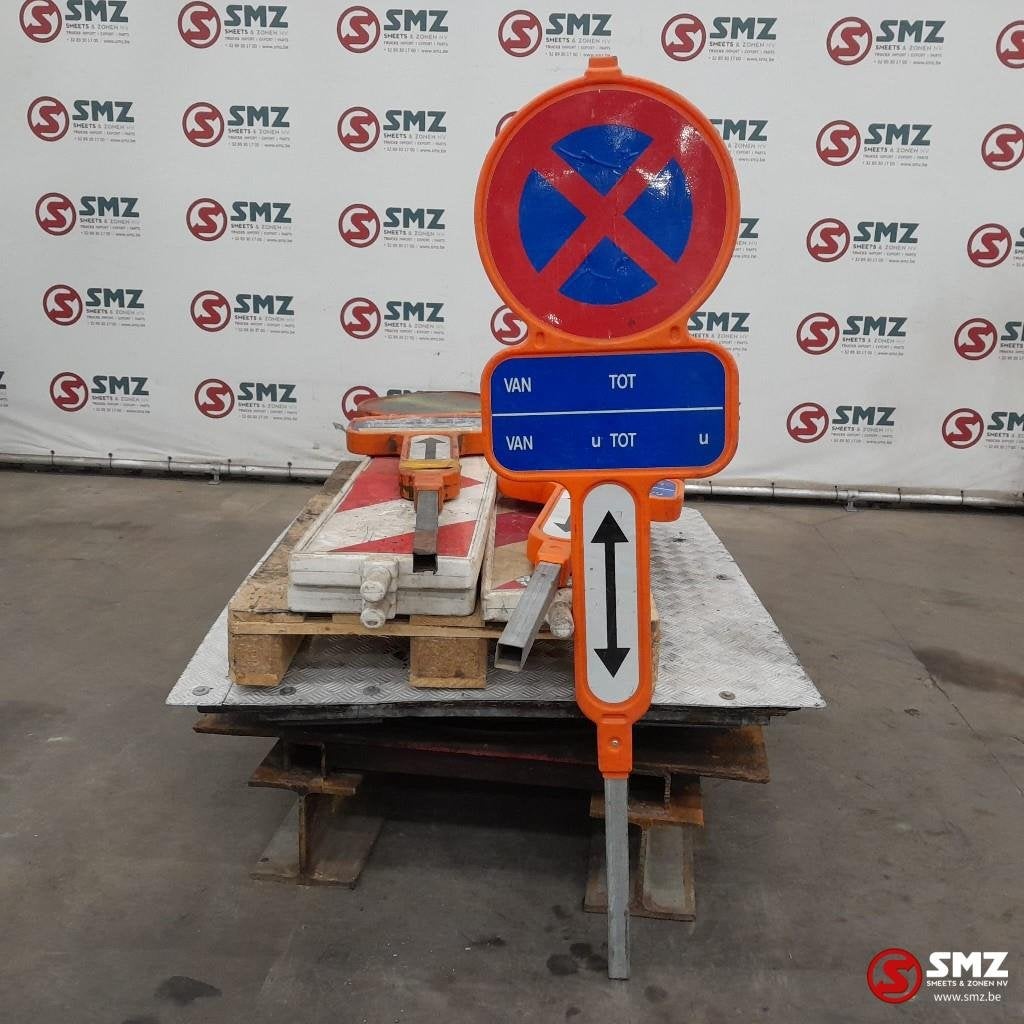 Occ ensemble de divers panneaux de signalisation, Utilisé, Autres marques, Autres pièces automobiles