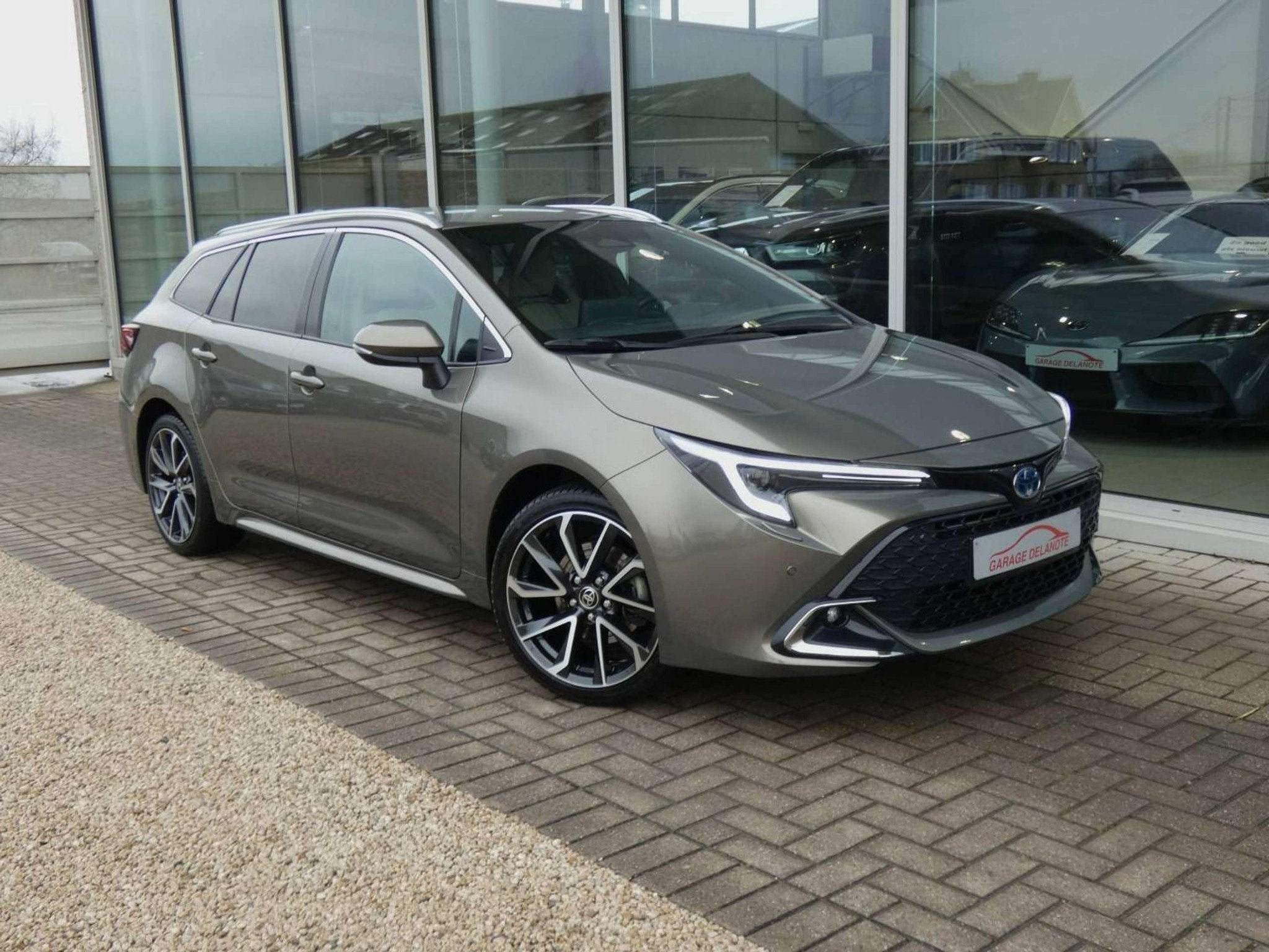 Toyota Corolla 2.0 Hybrid 196pk Premium +LEDER +Dodehoek +Sp, Autos, Cuir, Achat, Entreprise, 196 ch