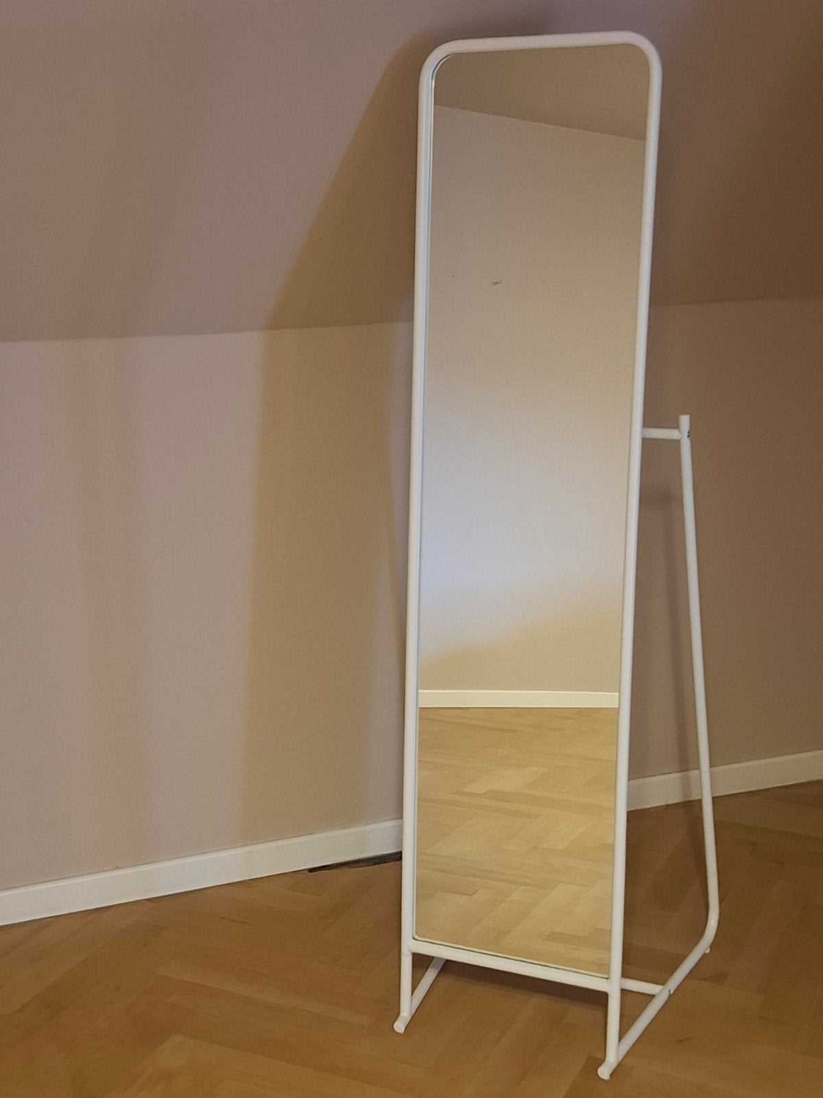 Ikea spiegel met kledijhanger, Huis en Inrichting, Ophalen