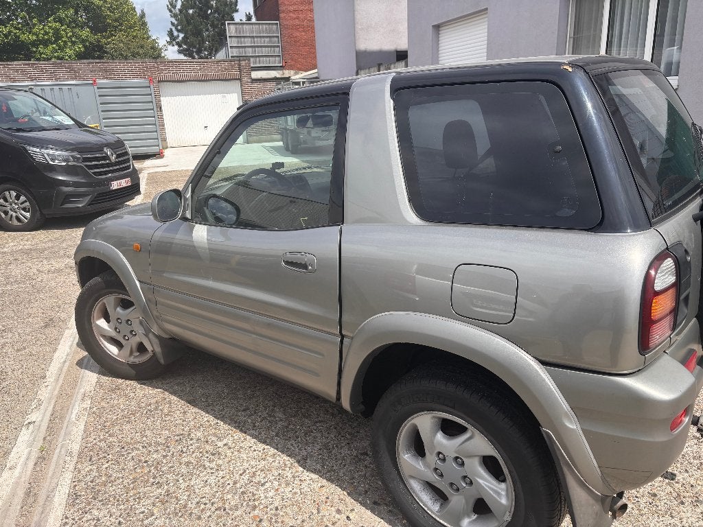 RAV 4 FUN, Auto's, Toyota, 4 zetels, Stof, 4 cilinders, 610 kg
